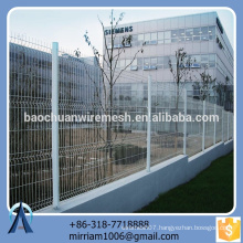 hot sale new design high quality practical pvc coated garden fence triangle bending fence
